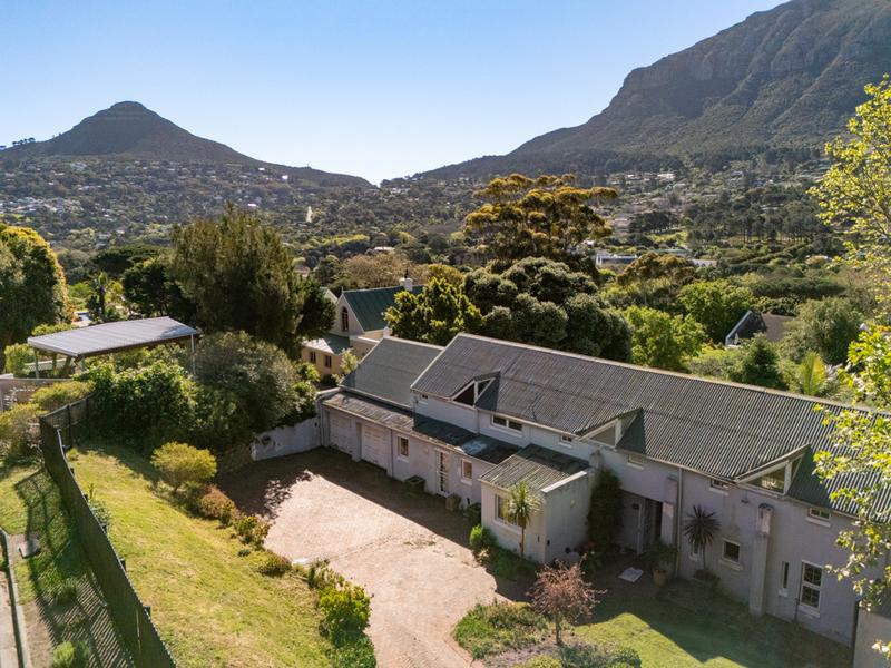 4 Bedroom Property for Sale in The Meadows Western Cape